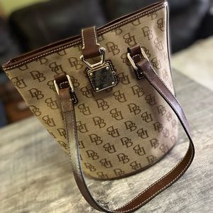 Dooney & Bourke bucket bag